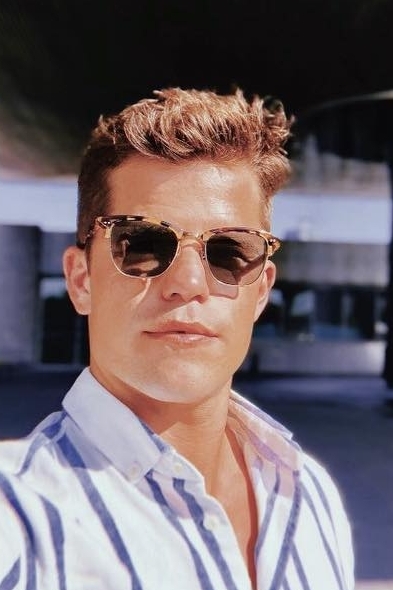 Charlie Carver