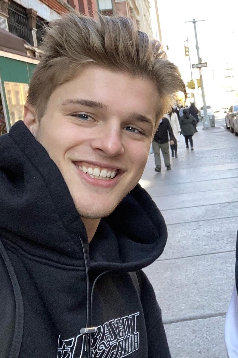 Alex Lange