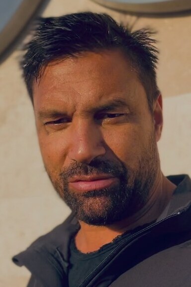 Manu Bennett