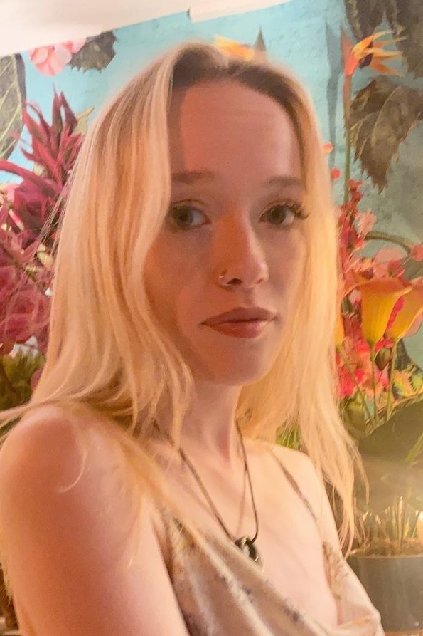 Amybeth McNulty