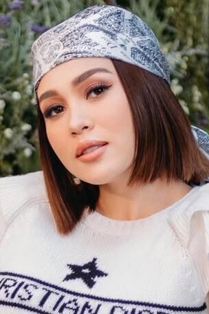 Emma Maembong