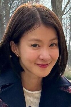 Lee Si-young