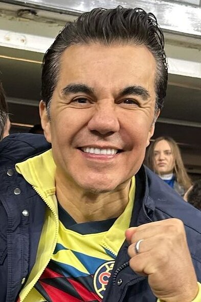 Adrián Uribe