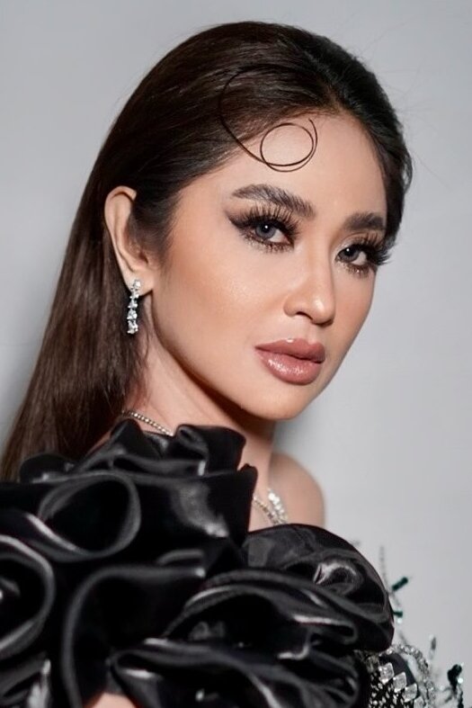 Dewi Perssik