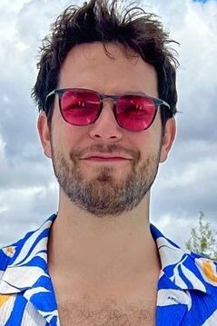Skylar Astin