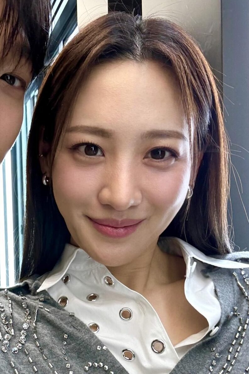 Claudia Kim