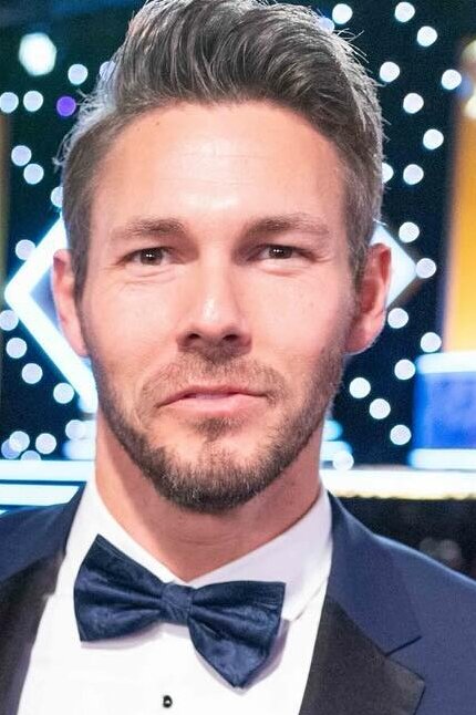 Scott Clifton