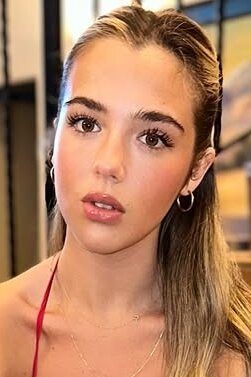 Alexa Nisenson