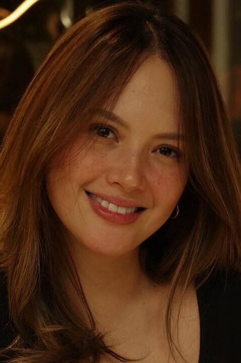 Ellen Adarna