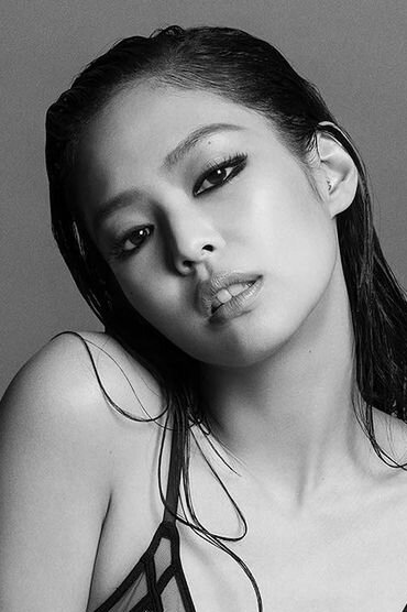 JENNIE