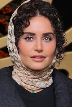 Elnaz Shakerdoost