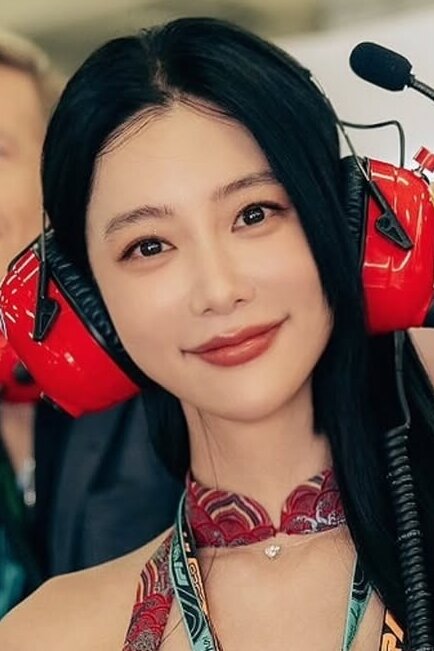 Clara Lee