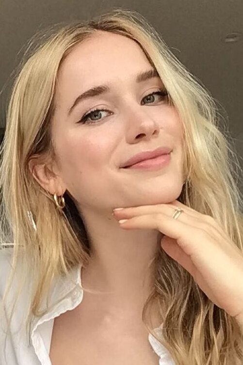 Elizabeth Lail