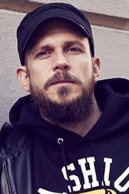 Gustaf Skarsgård