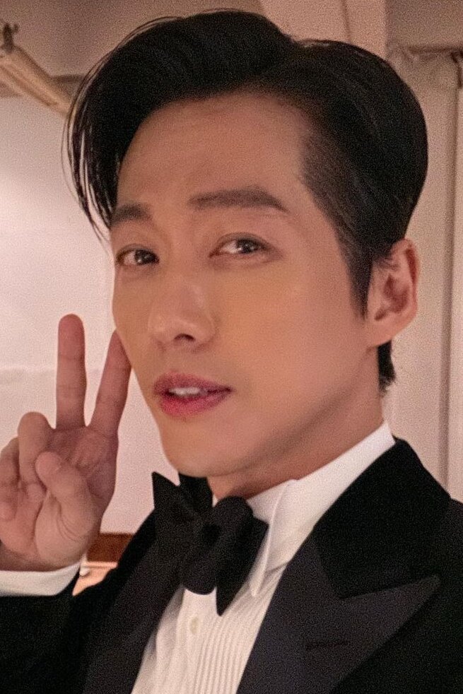 Namkoong Min