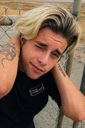 Gavin Magnus