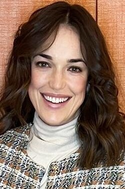 Elizabeth Henstridge