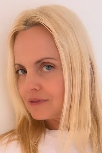 Mena Suvari