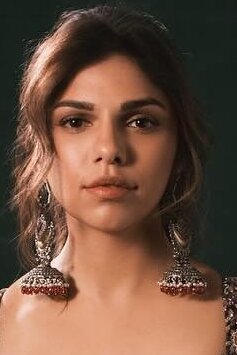 Sharmin Segal