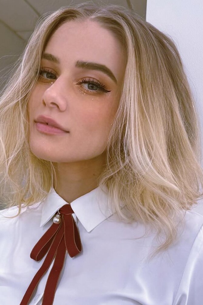 Alena Savostikova