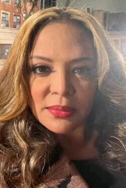 Luna Lauren Vélez
