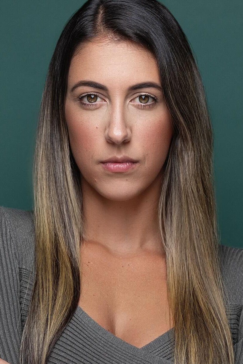 Caitlin Dechelle