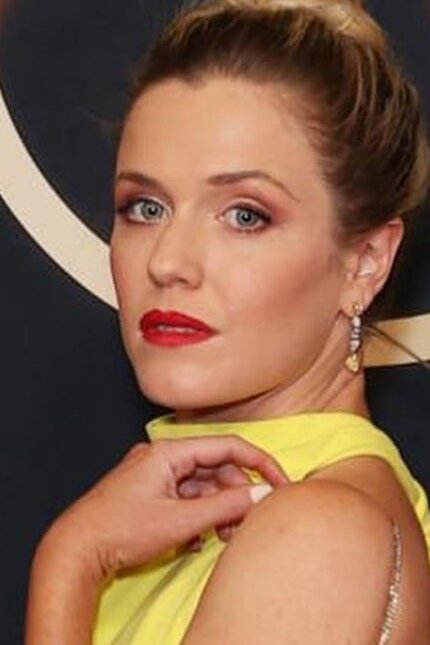 Harriet Dyer