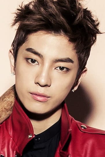 Lee Geon Wiki, Biography, Age, Gallery, Spouse and more
