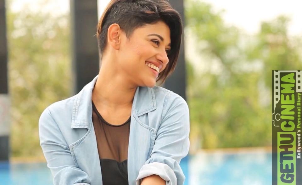 Oviya-JFW-Hot-21