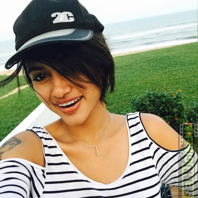 Actresss Oviya Latest Gallery (6)