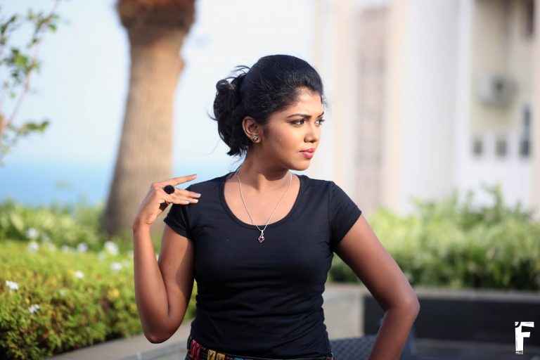 Actress Riythvika 2016 Latest Gallery