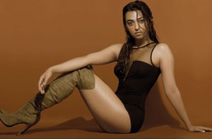 Actress Radhika Apte HD Photo Shoot