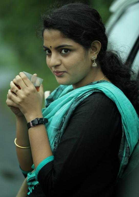 Vetrivel Actress Nikhila Vimal Latest Cute HD Gallery - Gethu Cinema