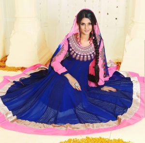 Actress Jennifer Winget Gallery