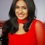 Mrunal Thakur HD Wallpapers Free Download6