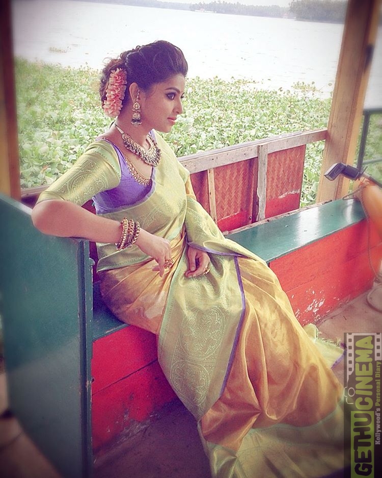 Actress Sneha 2016 Latest HD Photo Shoot - Gethu Cinema Actress Sneha 2016 Latest HD Photo Shoot - Gethu Cinema