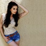 Evelyn Sharma 4