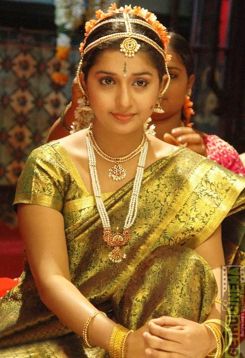 492px x 720px - Actress Meera Jasmine Gallery - Gethu Cinema