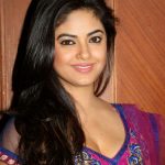 Meera Chopra (17)