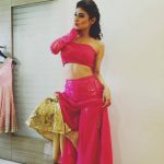 Mouni Roy (12)