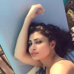 Mouni Roy (31)