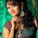 Oviya 1 (11)