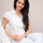 Vedhika (4)