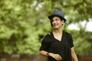 Akshara Haasan signs on dotted lines for Vishal