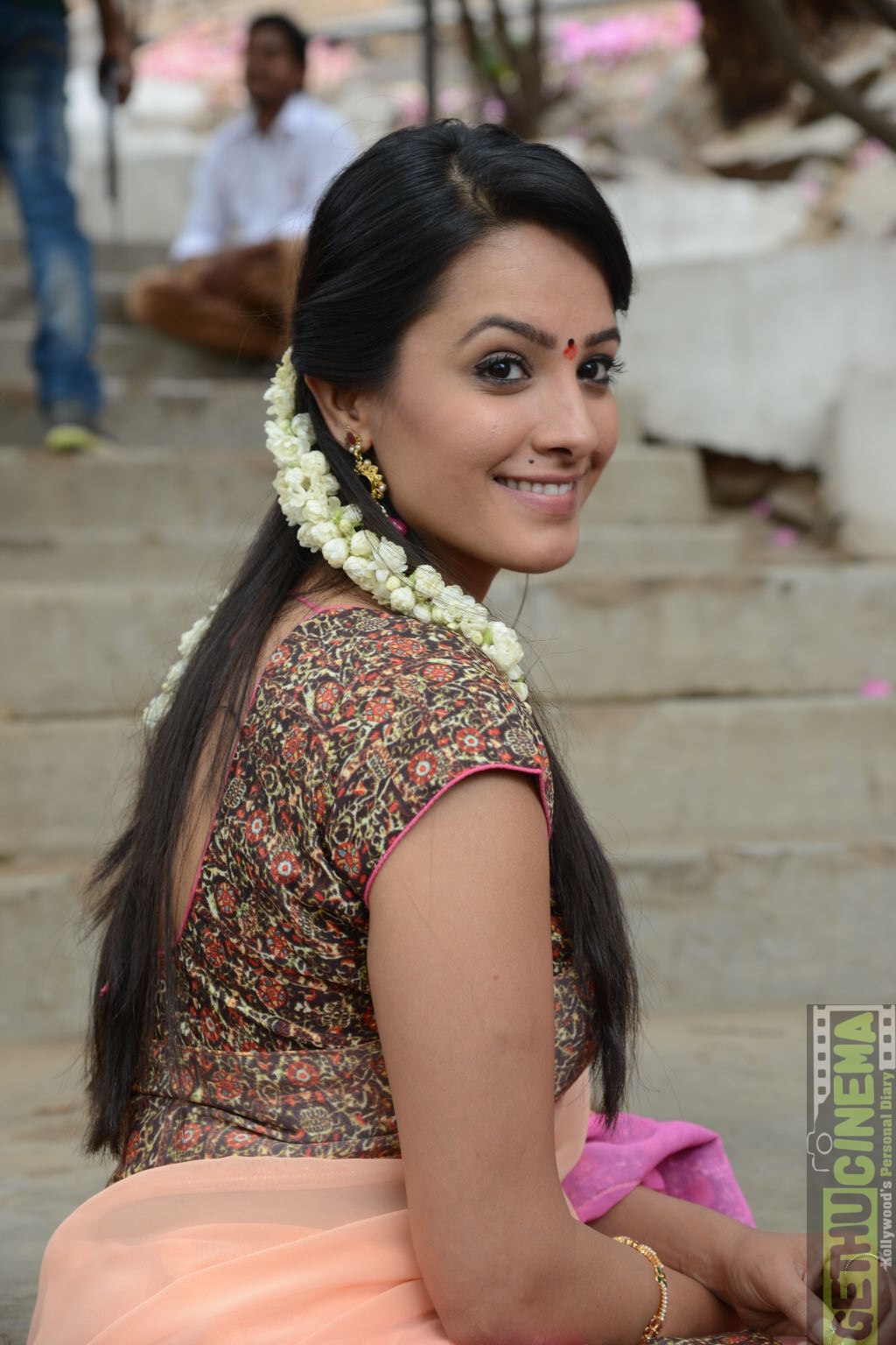 Actress Anita Hassanandani Cute Gallery Gethu Cinema