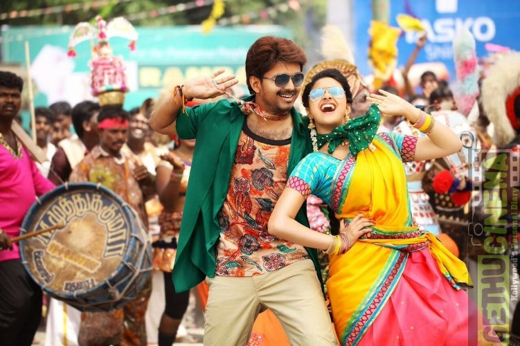 Bairavaa Movie “Pattaya Kelappu” Song Official Lyrics !