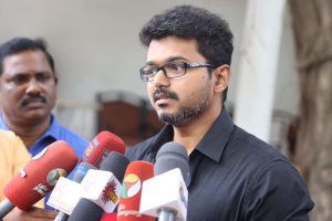 Fans Show Their Support For Ilayathalapathy Vijay !