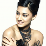 Erica Fernandes (27)