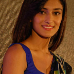 Erica Fernandes (30)