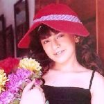 Hanshika Motwani childhood photos (9)